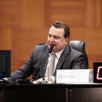 Tela em Branco, vidas coloridas