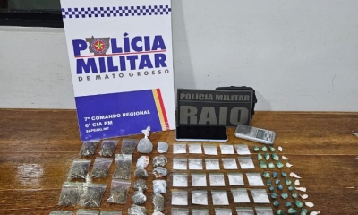 Polcia Militar prende trs faccionados e apreende mais de 150 pores de drogas em Sapezal