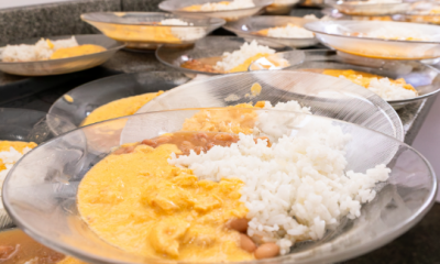 Escolas municipais de Cuiab oferecem merenda adaptada a alunos com necessidades especiais