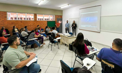 Capacitao em boas prticas de vacinao  realizada para enfermeiros em Vrzea Grande