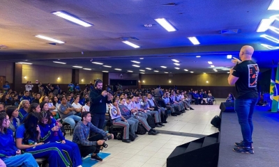 ExpoEstudantil 2025 rene estudantes na Arena Pantanal para discutir futuro e carreiras
