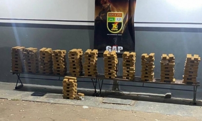 Pol�cia Militar prende mulher e apreende 353 tabletes de maconha em V�rzea Grande