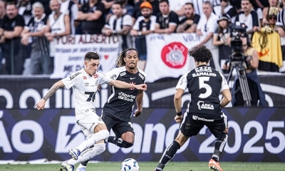 Santos e Corinthians se enfrentam na Vila Belmiro em duelo decisivo do Brasileiro 2025  