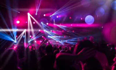 Jovem  ferido com garrafada ao tentar conter briga entre mulheres em boate de MT