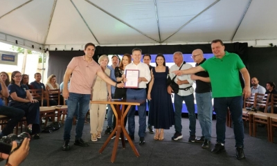 Governo de MT melhora educao com nova quadra e creche em Nobres