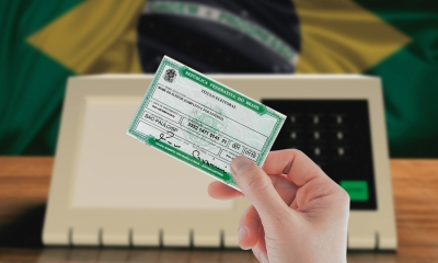 Justi�a Eleitoral vai �s escolas no Dia E para cadastrar jovens em MT