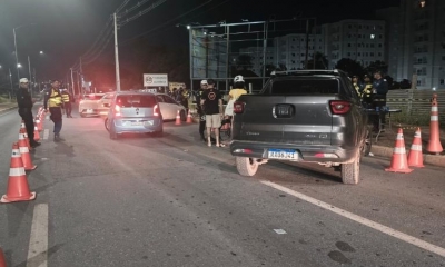 Opera��es Lei Seca prendem seis motoristas por embriaguez e remove 31 ve�culos em duas rodovias estaduais