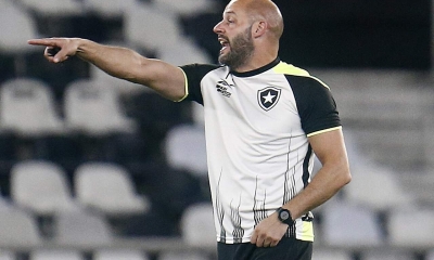 Botafogo anuncia Franclim Carvalho como novo t�cnico e aposta em retorno at� 2027