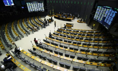 C�mara aprova pena para quem divulgar imagens de nudez geradas por IA