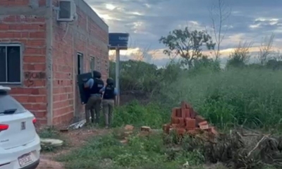 Polcia Militar liberta me e filhos mantidos refns e prende homem foragido da Justia