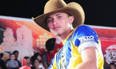 Pe�o morre ap�s ser pisoteado por touro durante montaria em rodeio em Nova Ubirat�