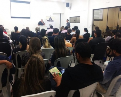 Procon leva palestra sobre consumo e boas prticas para populao e comerciantes de Primavera do Leste