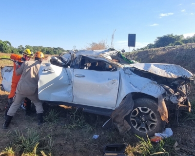 Caminhonete capota na BR-158 e deixa quatro da mesma famlia feridos em Nova Xavantina