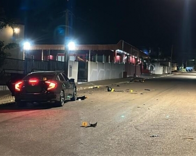 Mulher fica gravemente ferida aps acidente entre carro e motos em Pontes e Lacerda