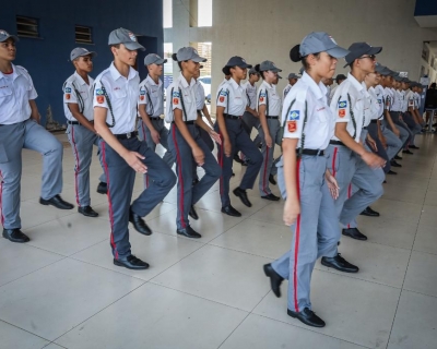 Escolas estaduais militares abrem inscries para novos alunos nesta segunda (14)