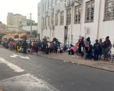 Programa habitacional Casa Cuiabana gera filas e confuso no incio das inscries