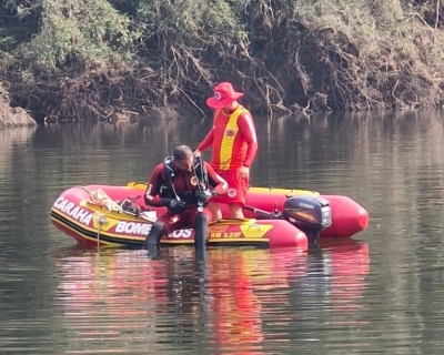 Buscas por v�timas de naufr�gio no Rio Pinda�ba continuam; dois corpos j� foram encontrados