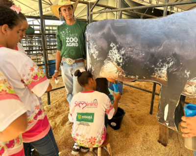 Meninas do Programa Siminina vivenciam experincia educativa na Expoagro em Cuiab
