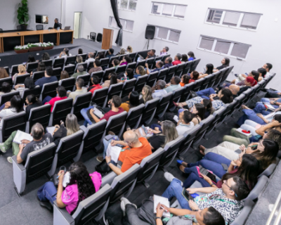 Coordenadores da rede municipal discutem metas para melhorar indicadores de aprendizagem em Cuiab