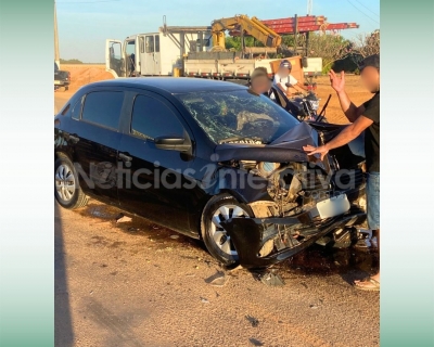 Coliso entre carro de passeio e carreta mobiliza socorro no interior de MT