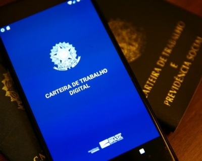 Desemprego atinge menor n�vel da hist�ria e Brasil bate recorde de carteira assinada, aponta IBGE