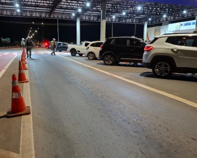 Operao Lei Seca termina com quatro condutores presos e 18 veculos removidos na Estrada de Chapada