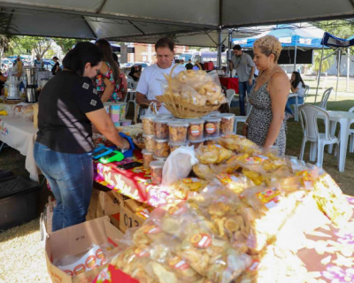 Feira da Famlia incentiva produo local e oferece cardpio diversificado em Vrzea Grande