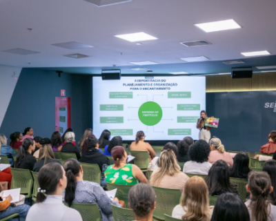 Coordenadores de escolas de Cuiab participam de curso sobre documentao pedaggica na primeira infncia