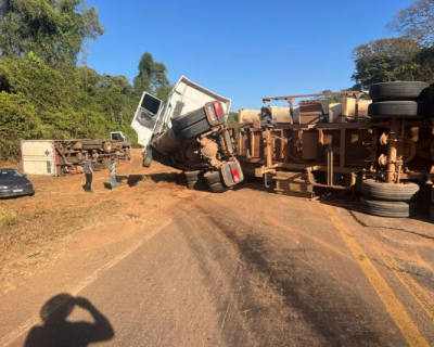 Coliso entre carreta e caminho ba na MT-235 prximo a Campo Novo do Parecis