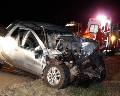 Idoso fica ferido aps coliso entre Fiat Strada e carreta na MT-130 em Rondonpolis