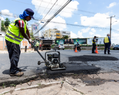Prefeitura intensifica operao tapa-buraco e atende oito bairros em Cuiab