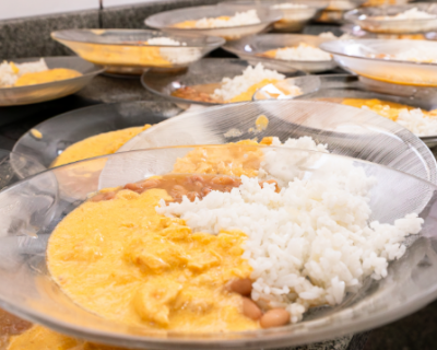 Escolas municipais de Cuiab oferecem merenda adaptada a alunos com necessidades especiais