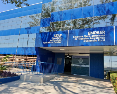 Seaf entrega R$ 2 milhes em mquinas e veculos para produtores de 13 municpios de MT
