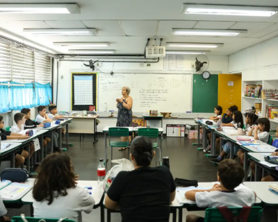 MEC anuncia entrega da Carteira Nacional do Professor em outubro
