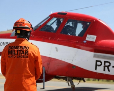 Corpo de Bombeiros intensifica combate aos inc�ndios na Serra do Roncador e Parque Estadual da Serra Azul