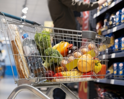Tomate e leo de soja impulsionam alta da cesta bsica em Cuiab