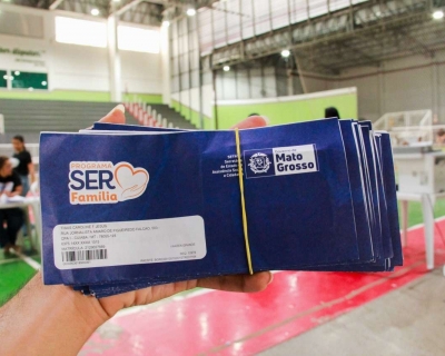 Prefeitura de Vrzea Grande entregou 4,1 mil cartes Ser Famlia em mutiro do Fioto