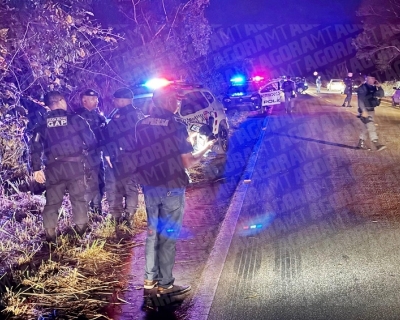 Carro � roubado com adolescente dentro e persegui��o acaba em tiroteio