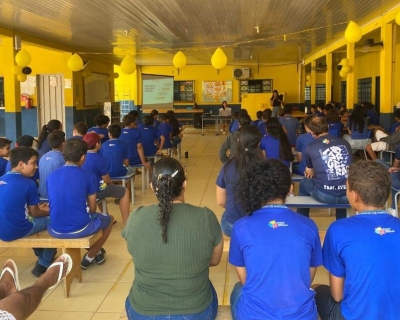 Grmios estudantis debatem aes de preveno ao suicdio com estudantes e professores