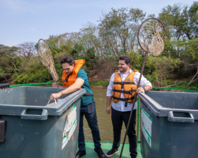 Prefeitura retira 20 toneladas de lixo por ms do Rio Cuiab com balsa ecolgica