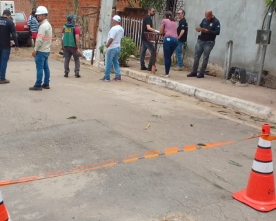 Idoso morre eletrocutado ao tentar ligao irregular de energia em Cuiab