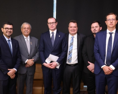 Deputado Max se rene com o Ministro do STF, Cristiano Zanin, para tratar sobre a APA das cabeceiras do Rio Cuiab 