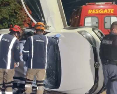 Veculo capota aps coliso em cruzamento movimentado de Sinop
