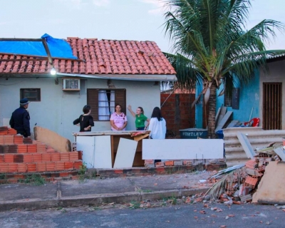 Prefeitura de Vrzea Grande inicia entrega de kits emergenciais s famlias atingidas por vendaval