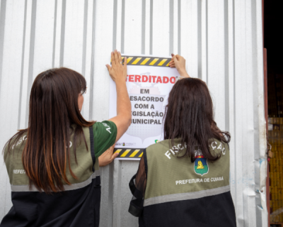 Prefeitura de Cuiab interdita galpo que funcionava como oficina e distribuidora de bebidas