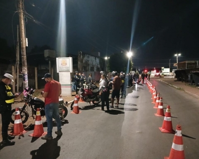 Operao identifica 21 condutores sem CNH e apreende moto com R$ 11,8 mil em dbitos