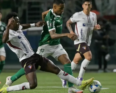 Palmeiras vive noite hist�rica, goleia a LDU e garante vaga na final da Libertadores   