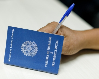 Desemprego no Brasil atinge 5,6% e iguala menor taxa da s�rie hist�rica