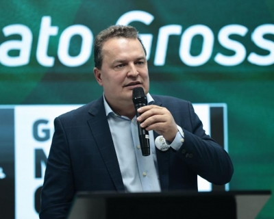 Pela primeira vez na histria, o Estado apresenta um projeto dessa dimenso voltado para a agricultura familiar, afirma presidente da AL