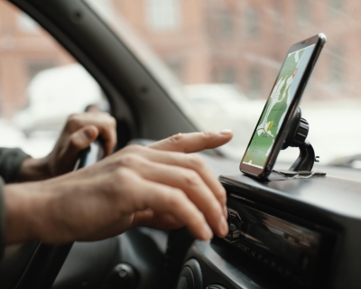 Pol�cia Militar prende casal por assaltar e matar motorista de aplicativo durante corrida